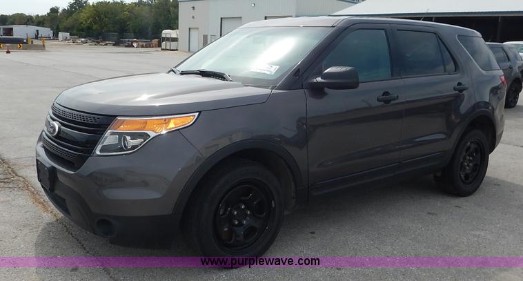 image for item J6401 2013 Ford Explorer Police SUV
