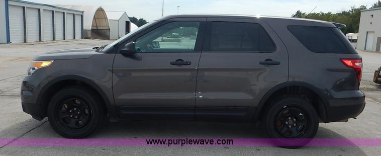 image for item J6401 2013 Ford Explorer Police SUV