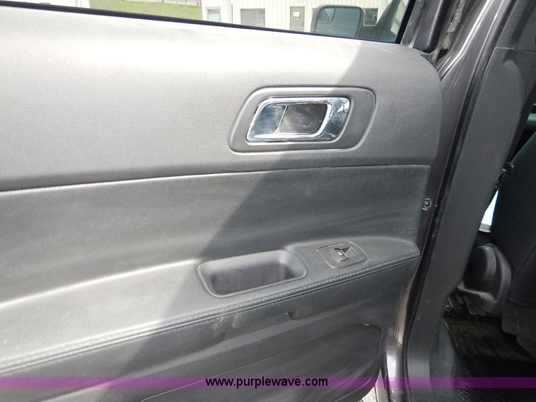 image for item J6401 2013 Ford Explorer Police SUV