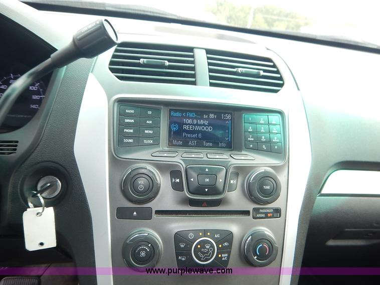 image for item J6401 2013 Ford Explorer Police SUV