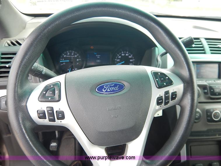 image for item J6401 2013 Ford Explorer Police SUV