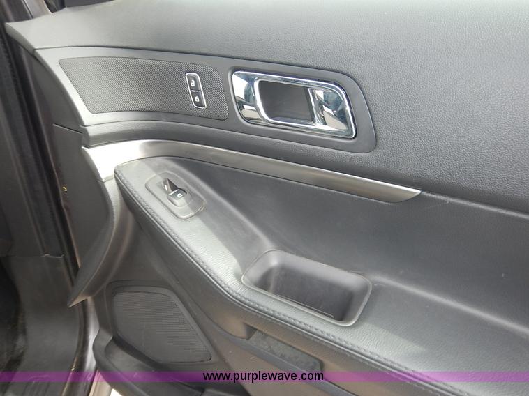 image for item J6401 2013 Ford Explorer Police SUV