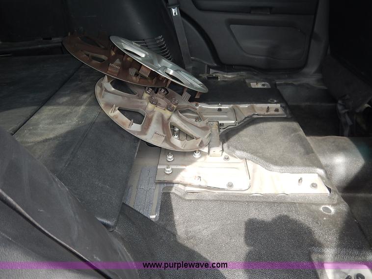 image for item J6401 2013 Ford Explorer Police SUV