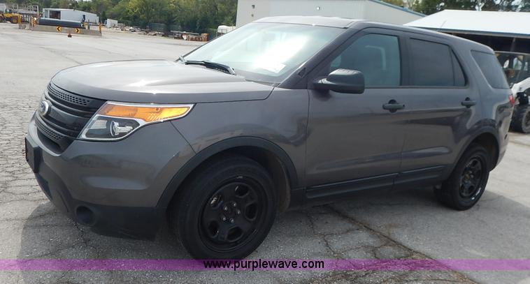 image for item J6403 2013 Ford Explorer Police SUV