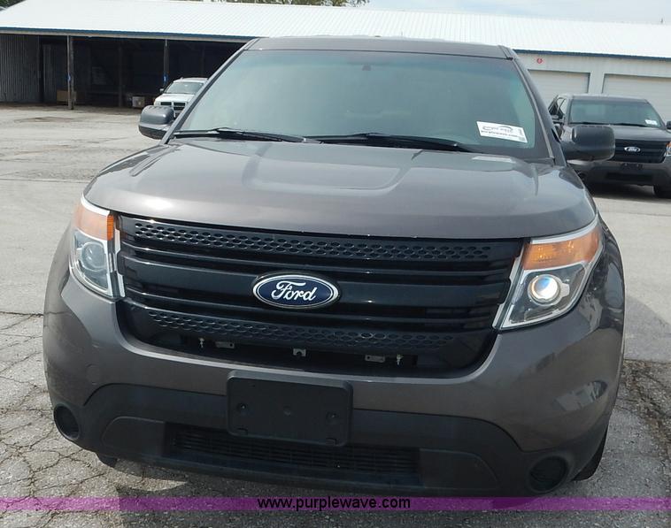 image for item J6403 2013 Ford Explorer Police SUV