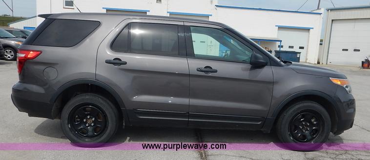 image for item J6403 2013 Ford Explorer Police SUV