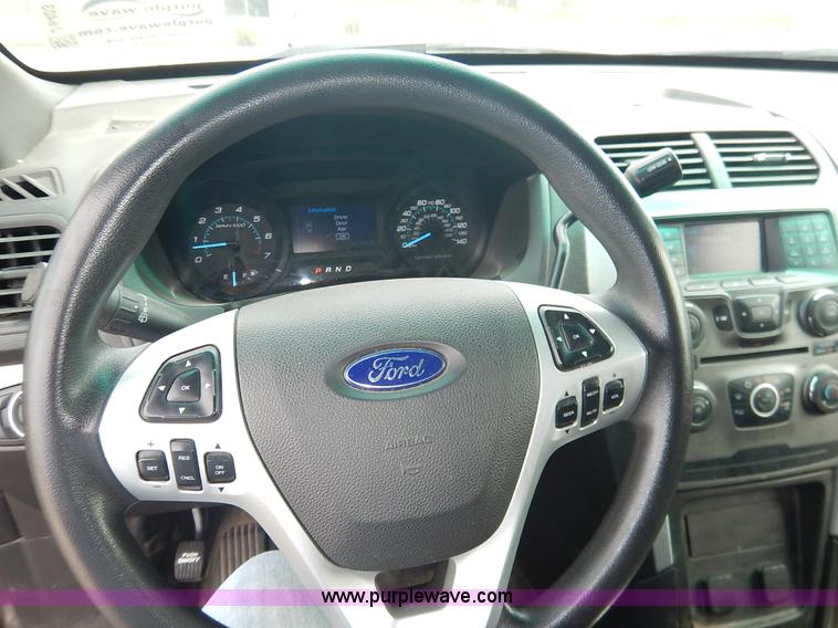 image for item J6403 2013 Ford Explorer Police SUV