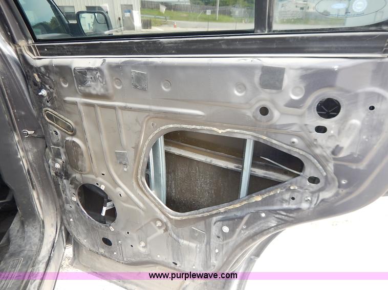 image for item J6403 2013 Ford Explorer Police SUV