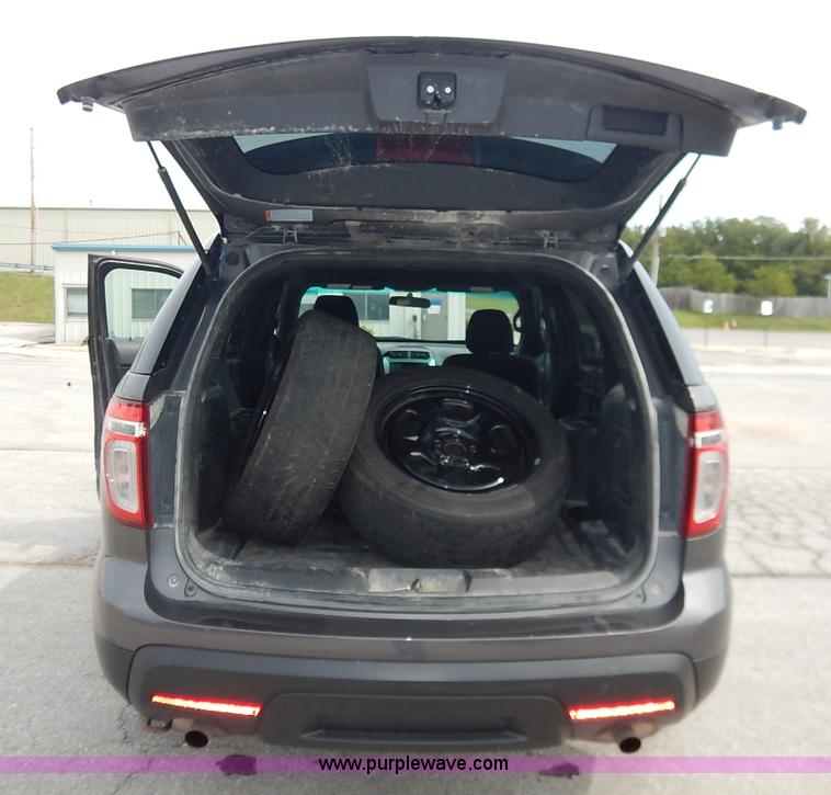 image for item J6403 2013 Ford Explorer Police SUV