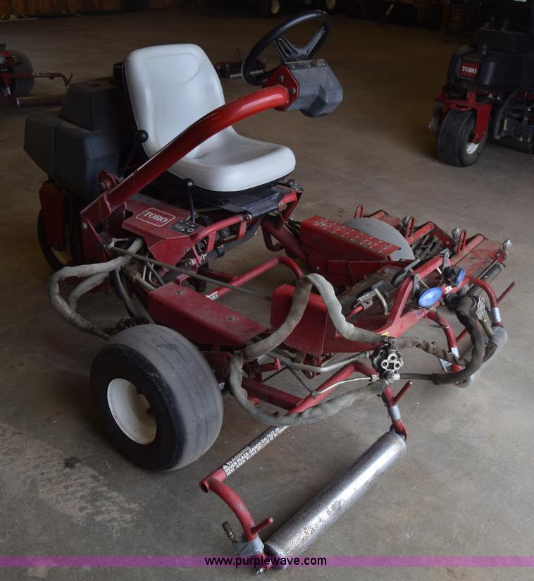 image for item J8038 Toro Greensmaster 3100 Triplex lawn mower