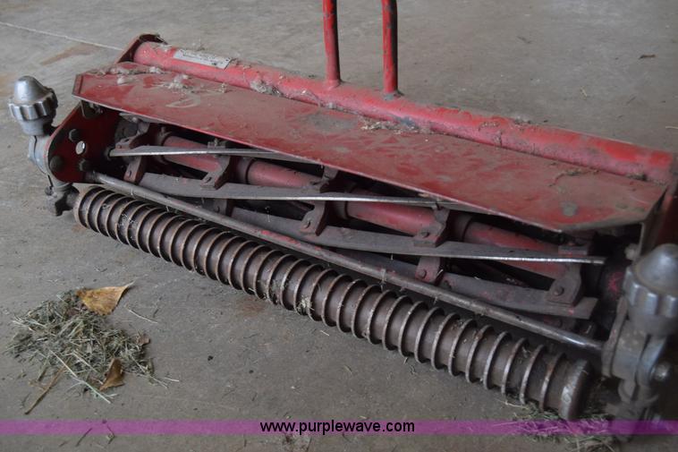 image for item J8038 Toro Greensmaster 3100 Triplex lawn mower