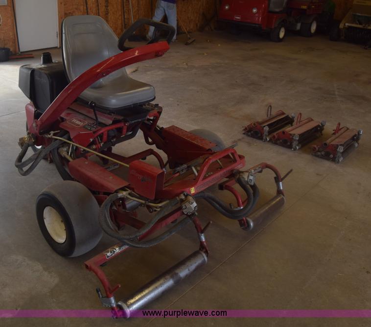 image for item J8039 Toro Greensmaster 3050 Triplex lawn mower