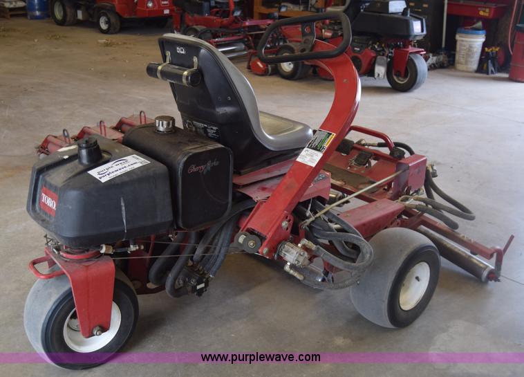 image for item J8039 Toro Greensmaster 3050 Triplex lawn mower