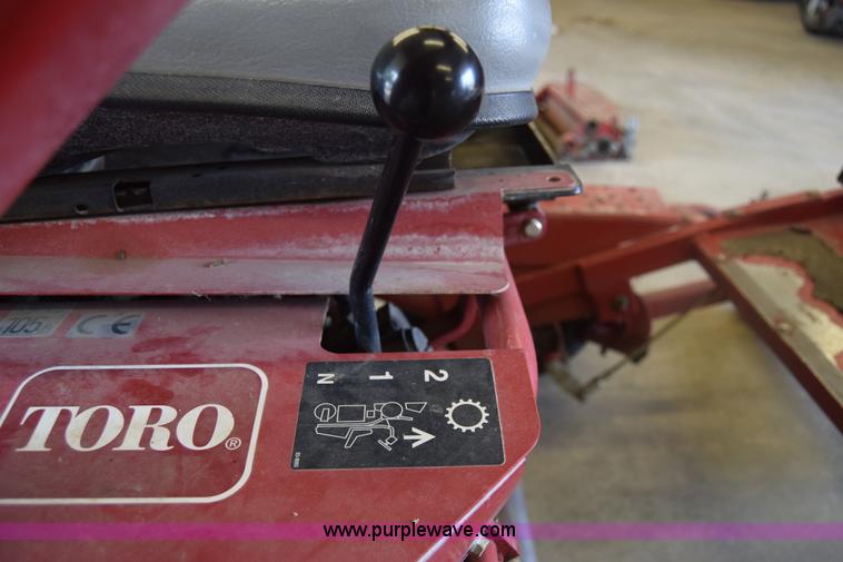 image for item J8039 Toro Greensmaster 3050 Triplex lawn mower