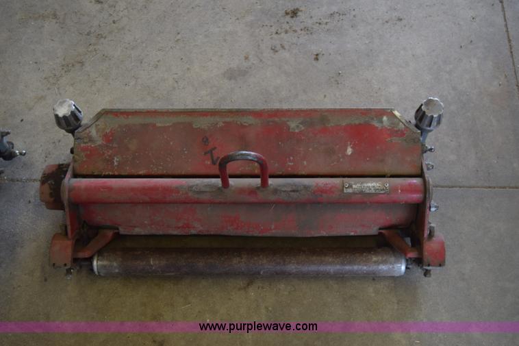 image for item J8039 Toro Greensmaster 3050 Triplex lawn mower