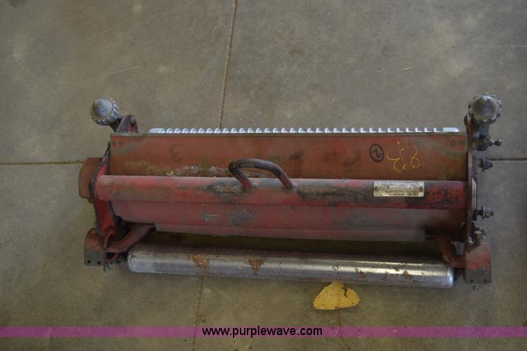 image for item J8039 Toro Greensmaster 3050 Triplex lawn mower