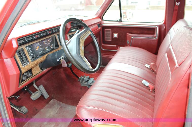 image for item K1194 1986 Ford F250 XLT SuperCab fire truck