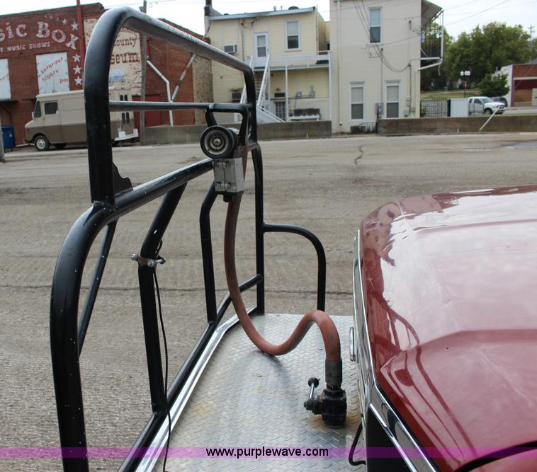 image for item K1194 1986 Ford F250 XLT SuperCab fire truck