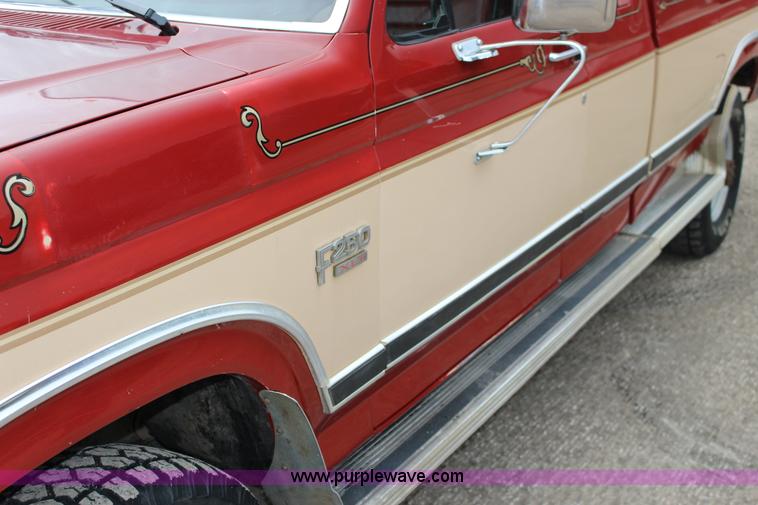 image for item K1194 1986 Ford F250 XLT SuperCab fire truck