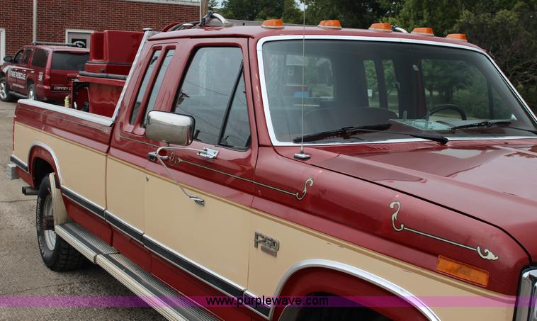 image for item K1194 1986 Ford F250 XLT SuperCab fire truck
