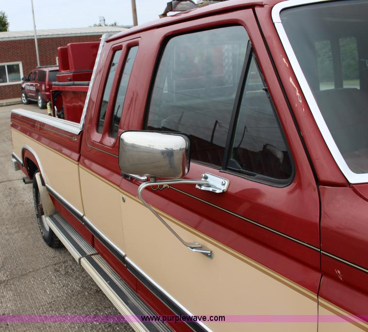 image for item K1194 1986 Ford F250 XLT SuperCab fire truck