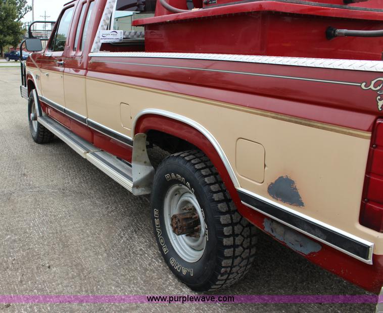 image for item K1194 1986 Ford F250 XLT SuperCab fire truck