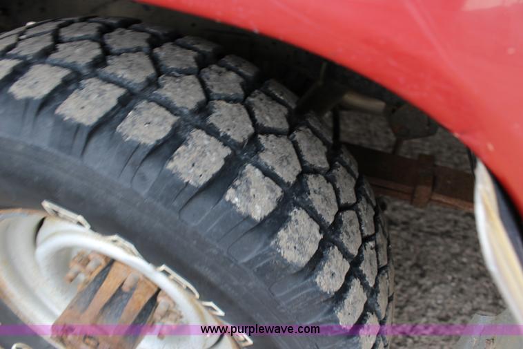 image for item K1194 1986 Ford F250 XLT SuperCab fire truck