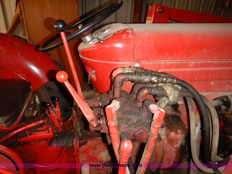 image for item K1684 Massey-Ferguson 65 tractor