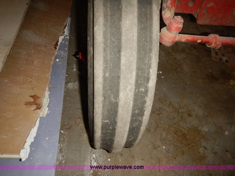 image for item K1684 Massey-Ferguson 65 tractor