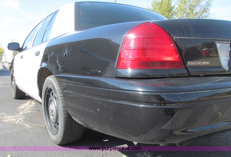 image for item K6371 2009 Ford Crown Victoria Police Interceptor