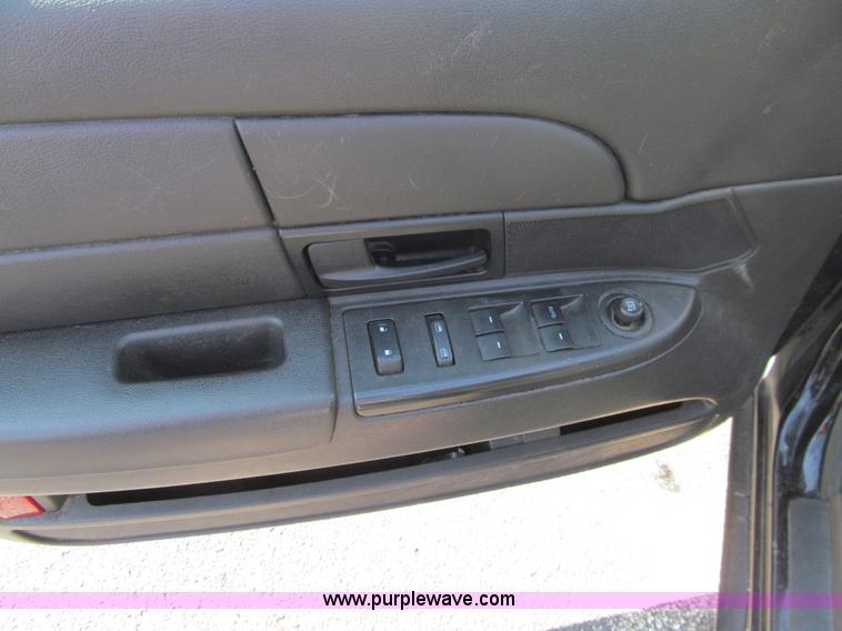 image for item K6371 2009 Ford Crown Victoria Police Interceptor