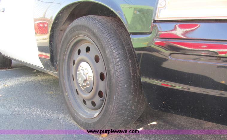 image for item K6372 2009 Ford Crown Victoria Police Interceptor