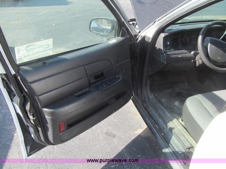 image for item K6372 2009 Ford Crown Victoria Police Interceptor