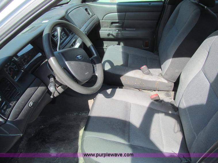 image for item K6372 2009 Ford Crown Victoria Police Interceptor