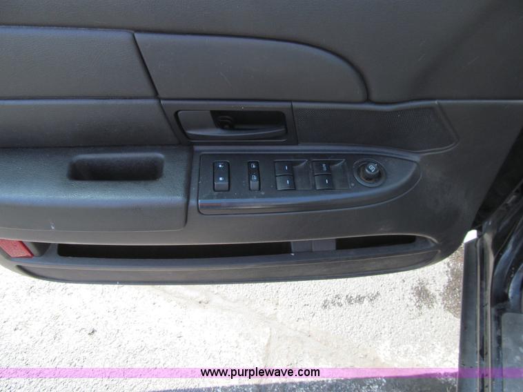 image for item K6373 2009 Ford Crown Victoria Police Interceptor