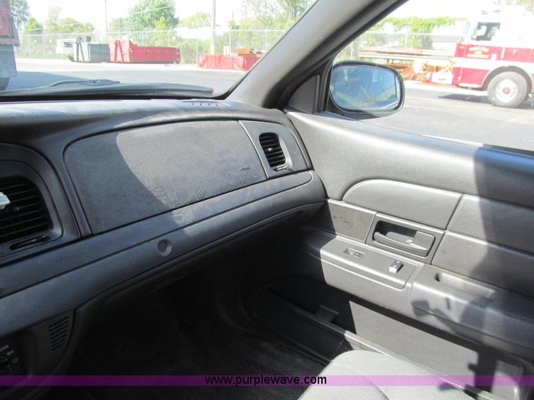 image for item K6373 2009 Ford Crown Victoria Police Interceptor