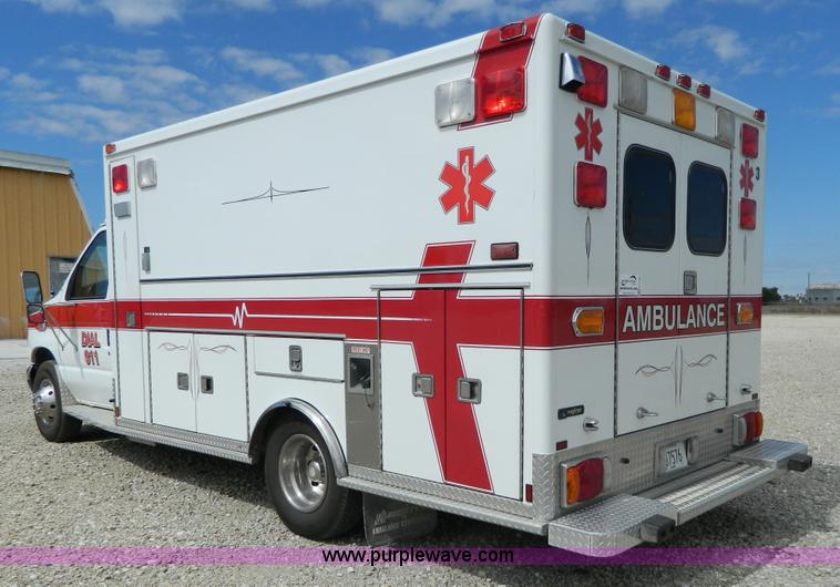 image for item K8186 1993 Ford Econoline E350 ambulance