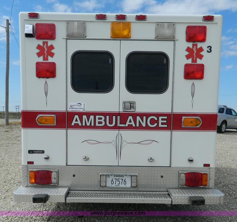 image for item K8186 1993 Ford Econoline E350 ambulance