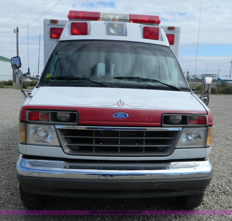 image for item K8186 1993 Ford Econoline E350 ambulance