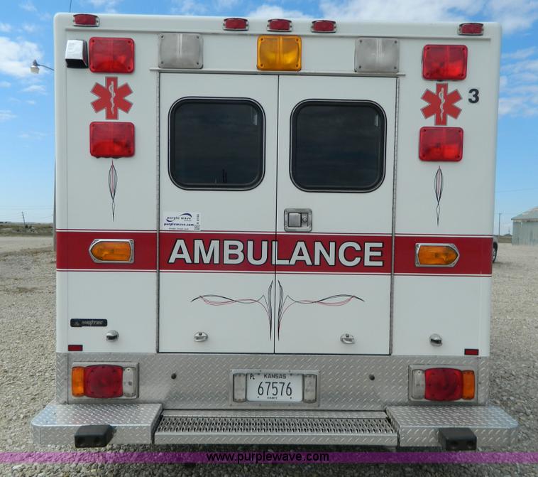 image for item K8186 1993 Ford Econoline E350 ambulance