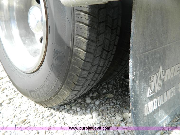 image for item K8186 1993 Ford Econoline E350 ambulance