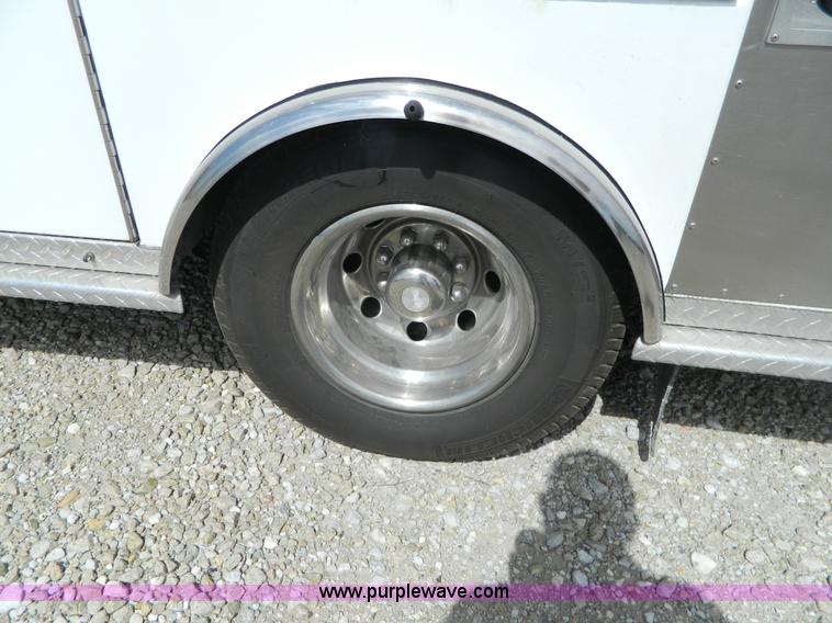 image for item K8186 1993 Ford Econoline E350 ambulance