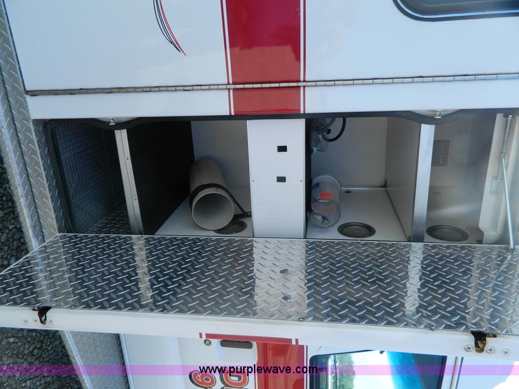 image for item K8186 1993 Ford Econoline E350 ambulance