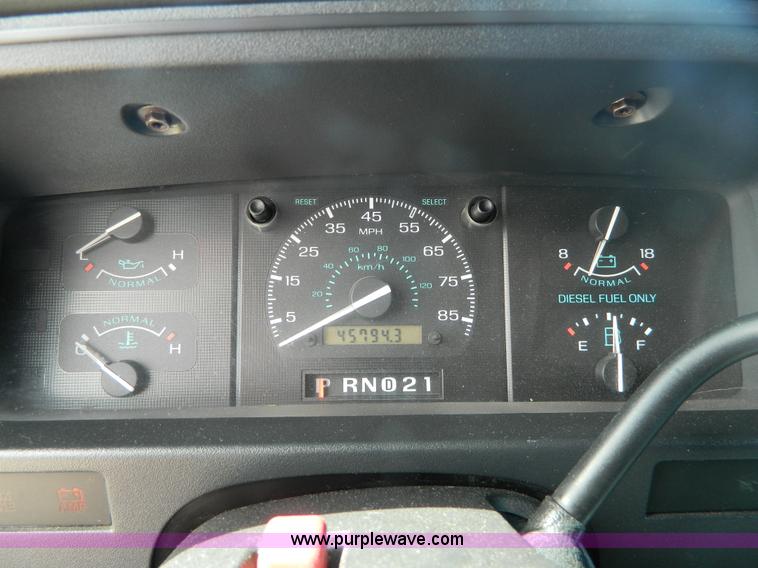 image for item K8186 1993 Ford Econoline E350 ambulance