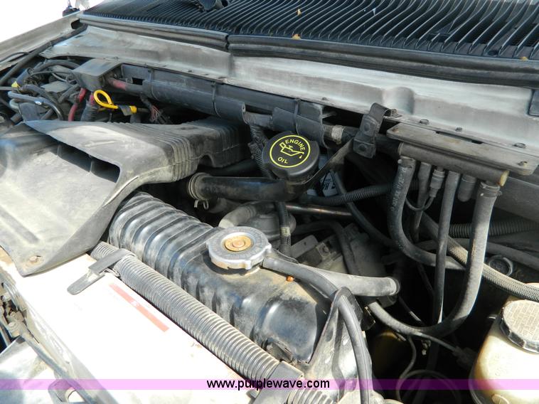 image for item K8186 1993 Ford Econoline E350 ambulance