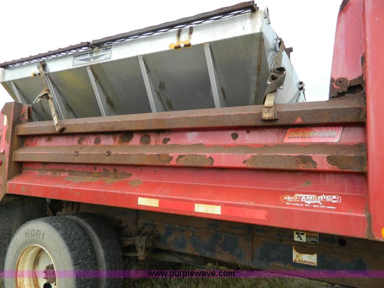 image for item K8198 2001 International 4700 dump truck