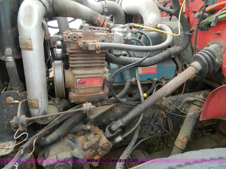 image for item K8198 2001 International 4700 dump truck