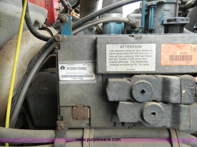 image for item K8198 2001 International 4700 dump truck