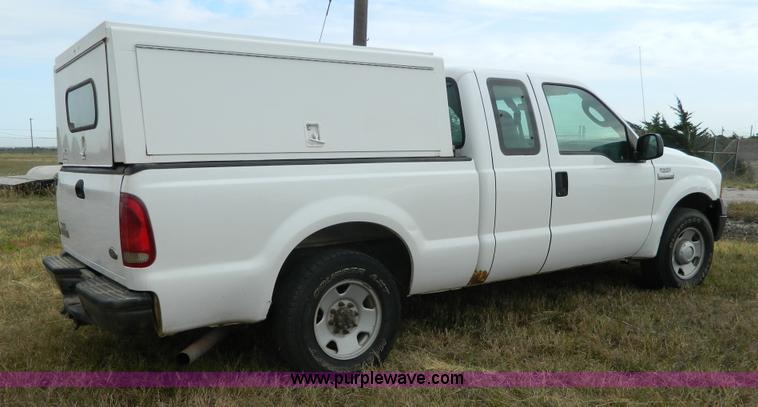 image for item K8200 2005 Ford F250 Super Duty pickup truck