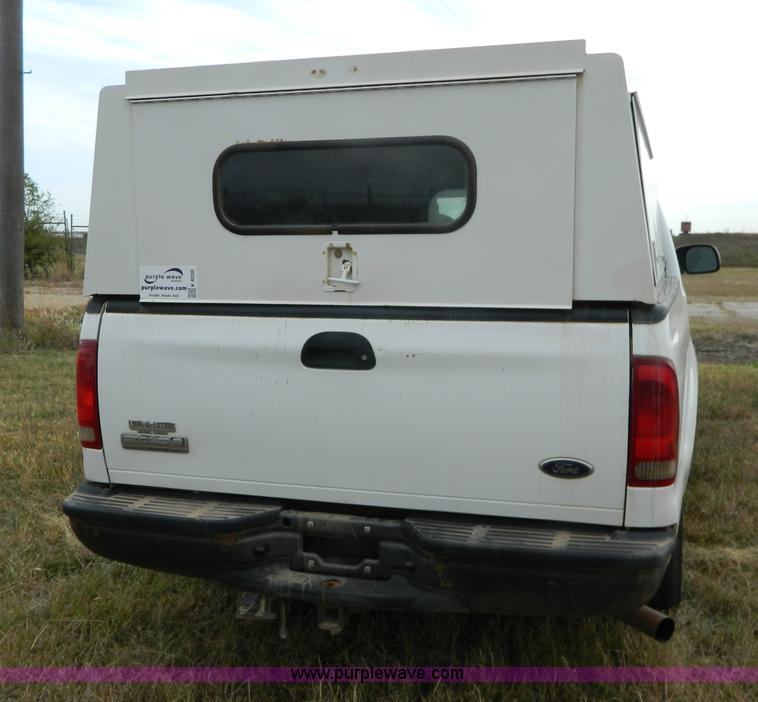 image for item K8200 2005 Ford F250 Super Duty pickup truck